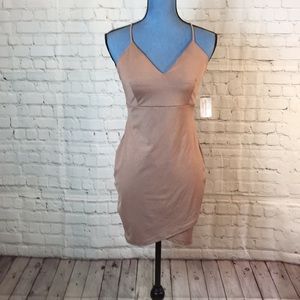 NWT ❤️Windsor shimmery taupe X back body con dress